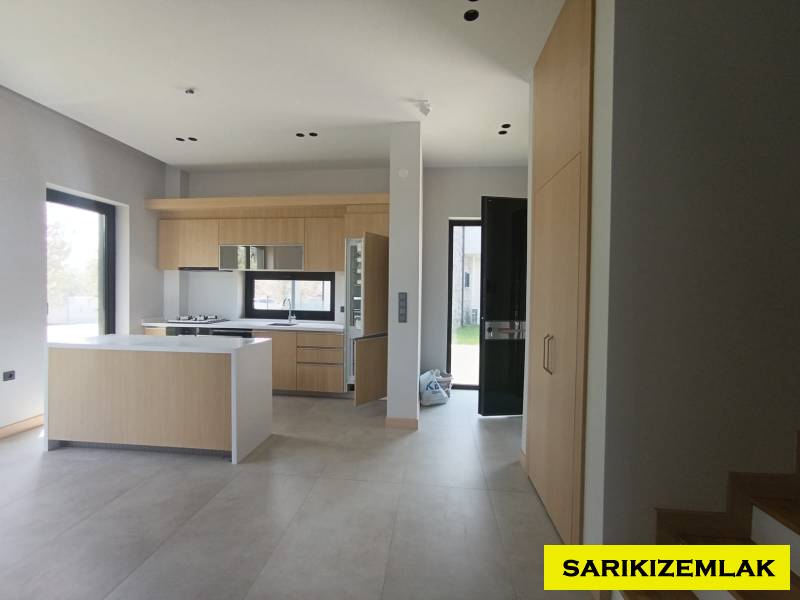 Edremit Güre Mah`da3+1  Villa. - 13